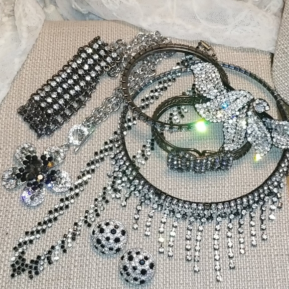 Black & Clear Rhinestone 11-Item Jewelry Bundle - Picture 16 of 16